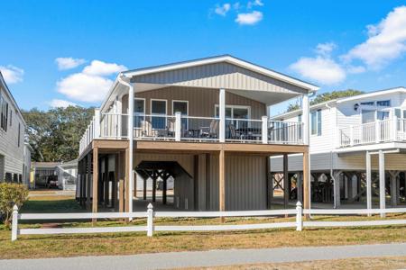 2118 Lark Dr.