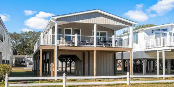 2118 Lark Dr.