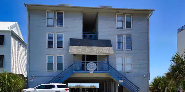126 N Waccamaw Dr.