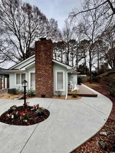 19 Settlers Dr.