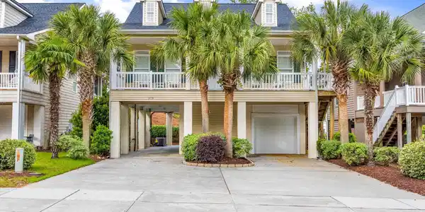 319 5th Ave. S
