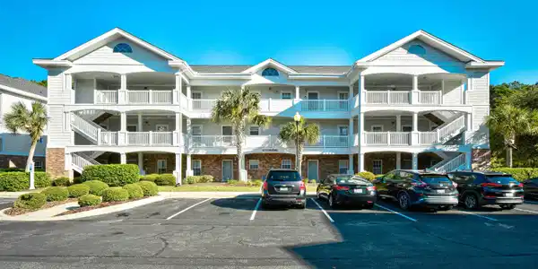 6015 Catalina Dr.