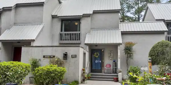 63 Battery White Ct.