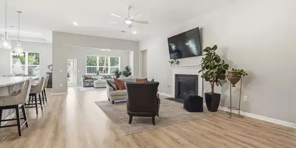 Image 4 Image 4