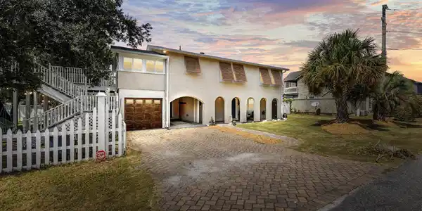 700 12th Ave. S