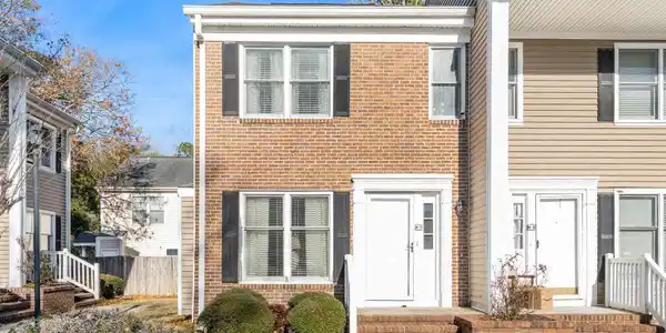 6702 Jefferson Pl.