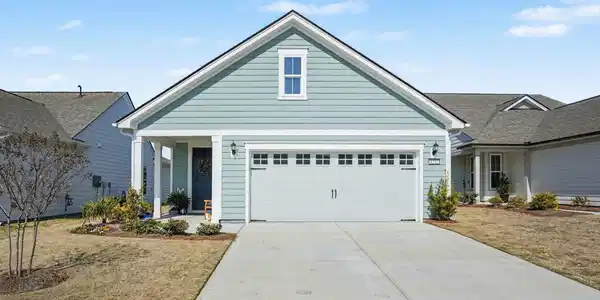 1252 Lady Bird Way