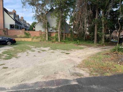 935 Edge Dr.