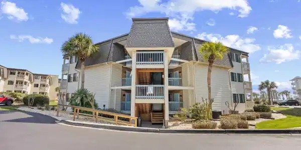 5601 N Ocean Blvd.