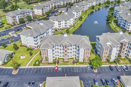 4821 Luster Leaf Circle