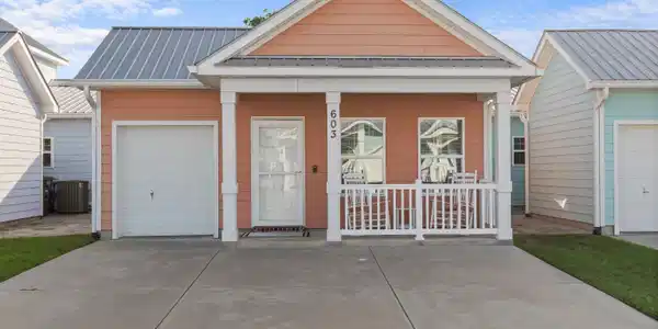 603 Wave Rider Ln.