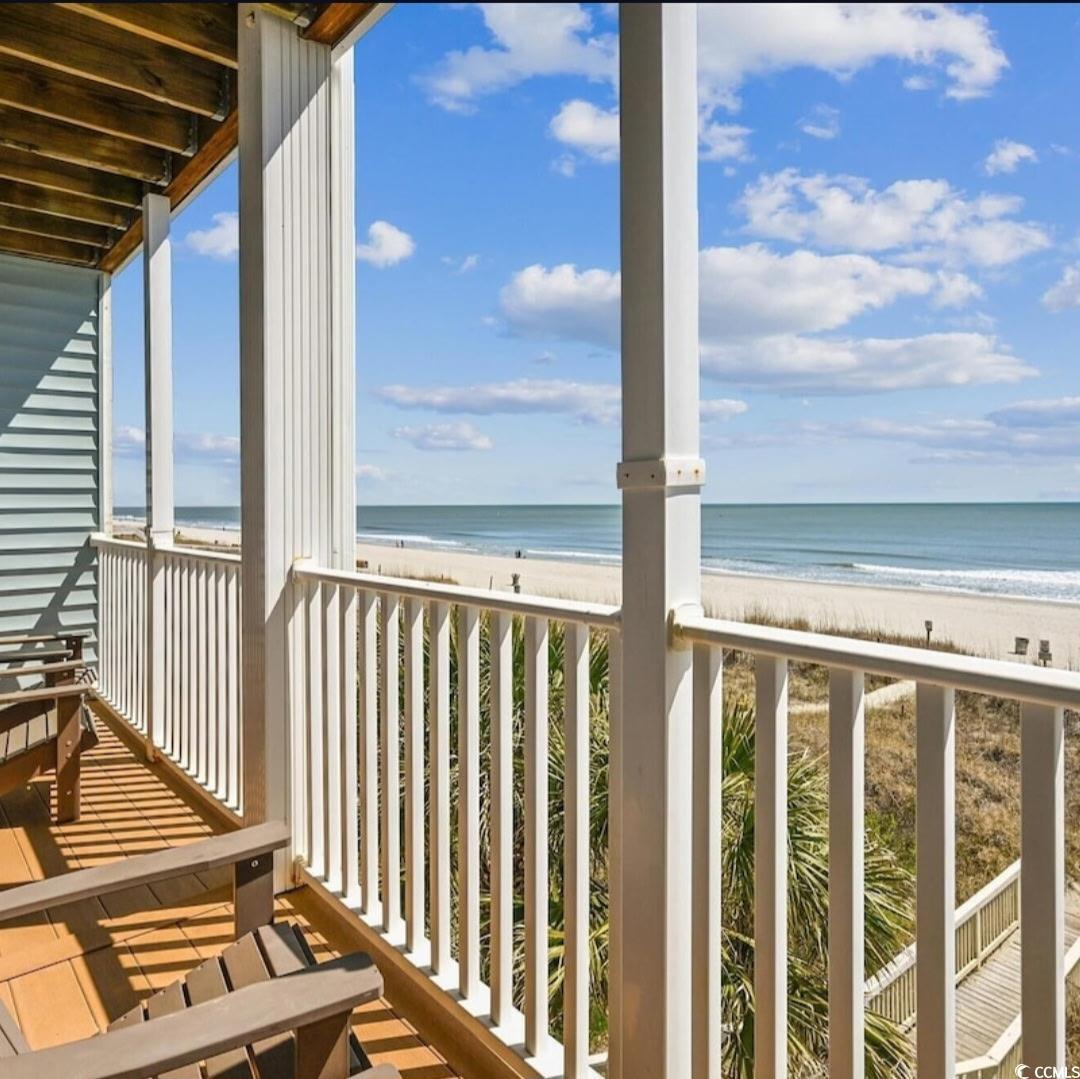 Image 1: Balcony with view of water and beach Image 1: Balcony with view of water and beach