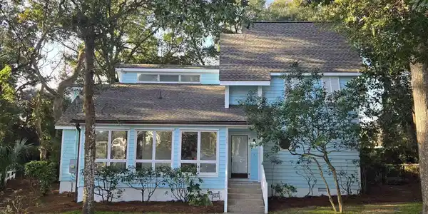 405 Oak Lake Circle