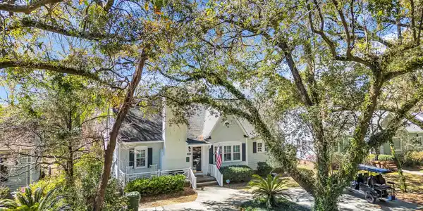 1129 Palmetto St.