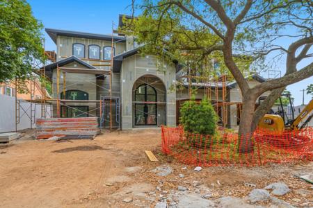 212 78th Ave. N