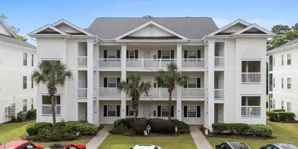 616 River Oaks Dr.