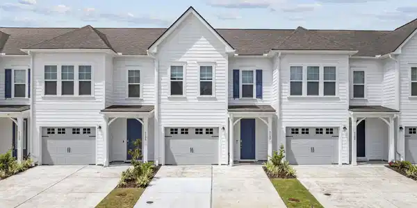 5104 Double Eagle Way