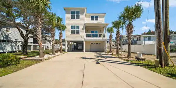 302A 32nd Ave. N