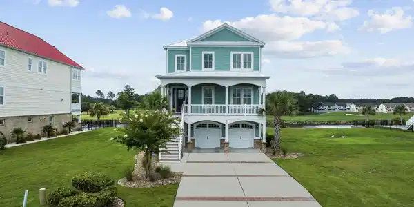 400 West Palms Dr.