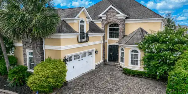 969 Bluffview Dr.