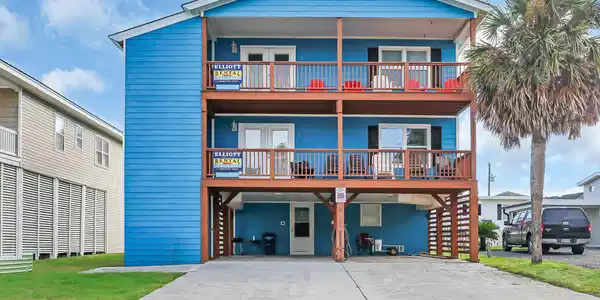 206 30th Ave. N