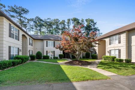 611 Pipers Ln.
