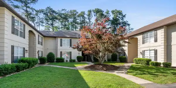 611 Pipers Ln.