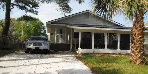 209 A 26th Ave. S