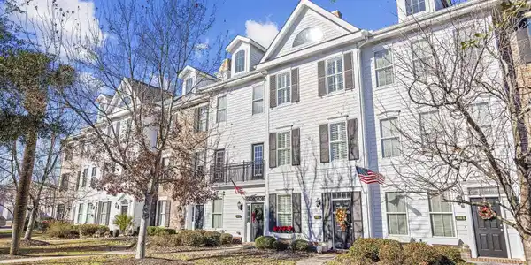 3460 Pampas Dr.