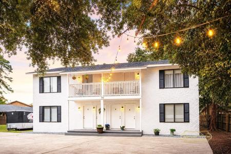 703 Collins St.