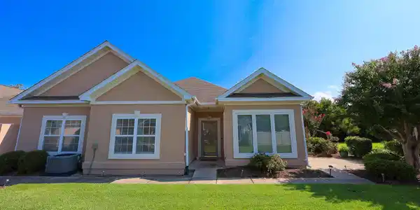 1457 Saint Thomas Circle