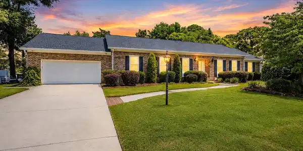 410 Pinecrest Dr.