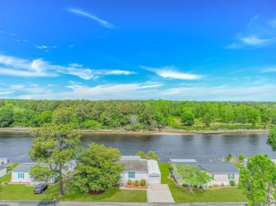 809 Waterway Dr.
