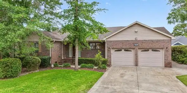1468 Fox Hollow Way