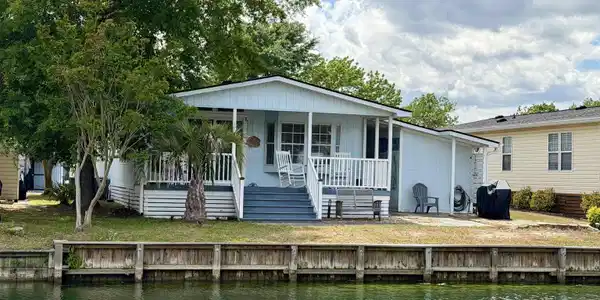 494 Sandpebble Dr.