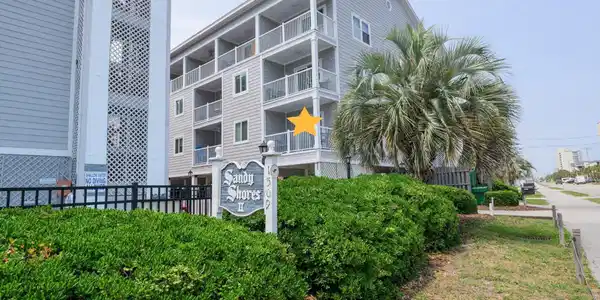 1509 N Waccamaw Dr.