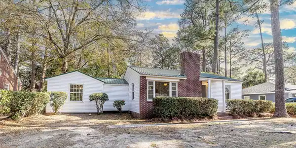 2505 Redwood St.