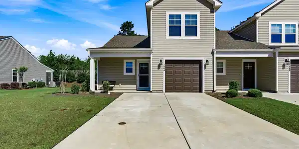 156 Machrie Loop