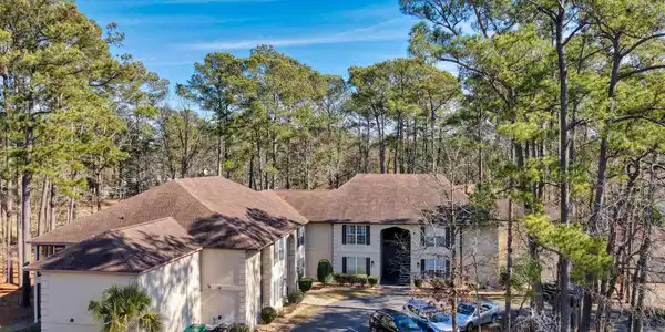 204 Pipers Ln.