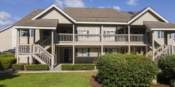 1870 Auburn Ln.