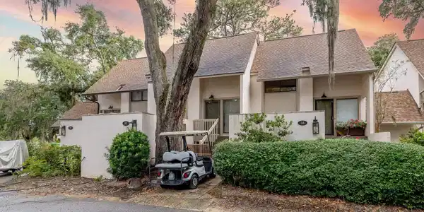 30 Little Point Ln.