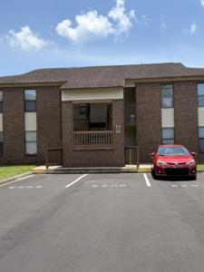 2005 Greens Blvd.