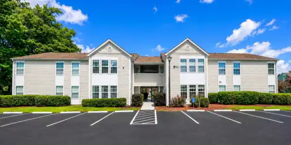 1931 Bent Grass Dr.