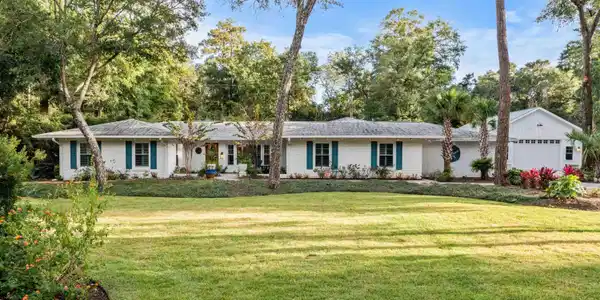 113 Hickory Ln.