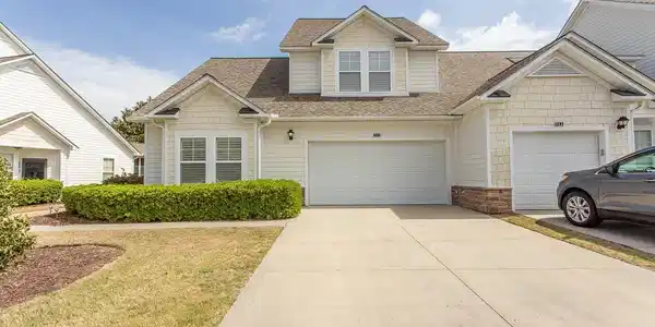 6095 Catalina Dr.