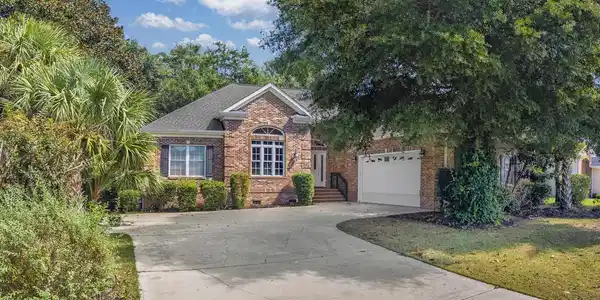 808 East Coast Ln.
