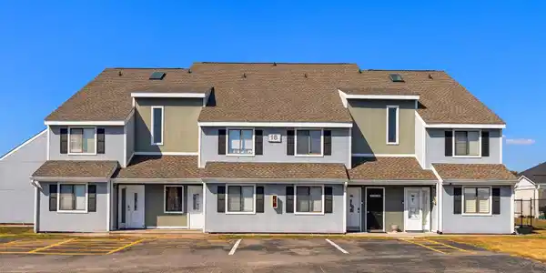 1890 Colony Dr.