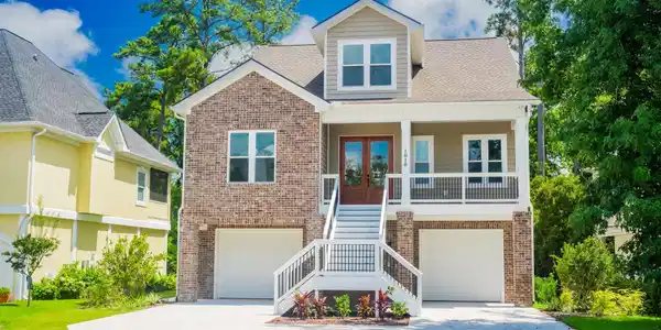 1010 Club House Dr.