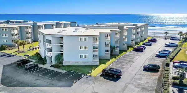 9520 Shore Dr.