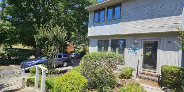 304 N 75th Ave N